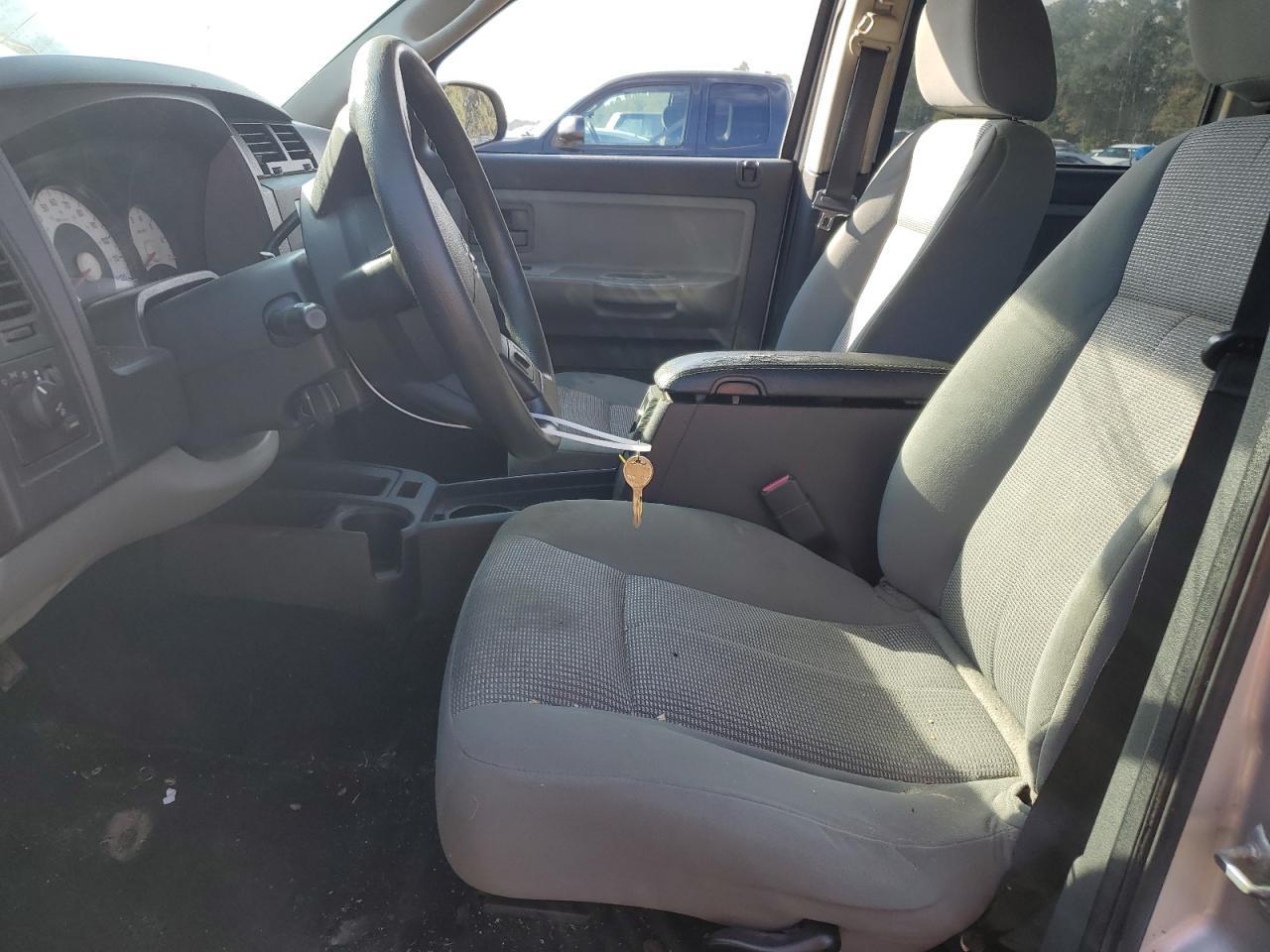 2011 DODGE Dakota