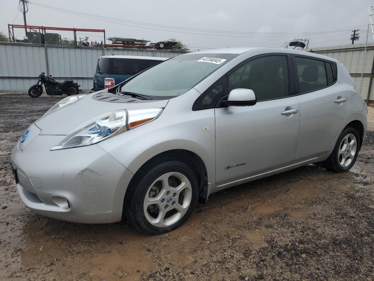 2011 NISSAN LEAF