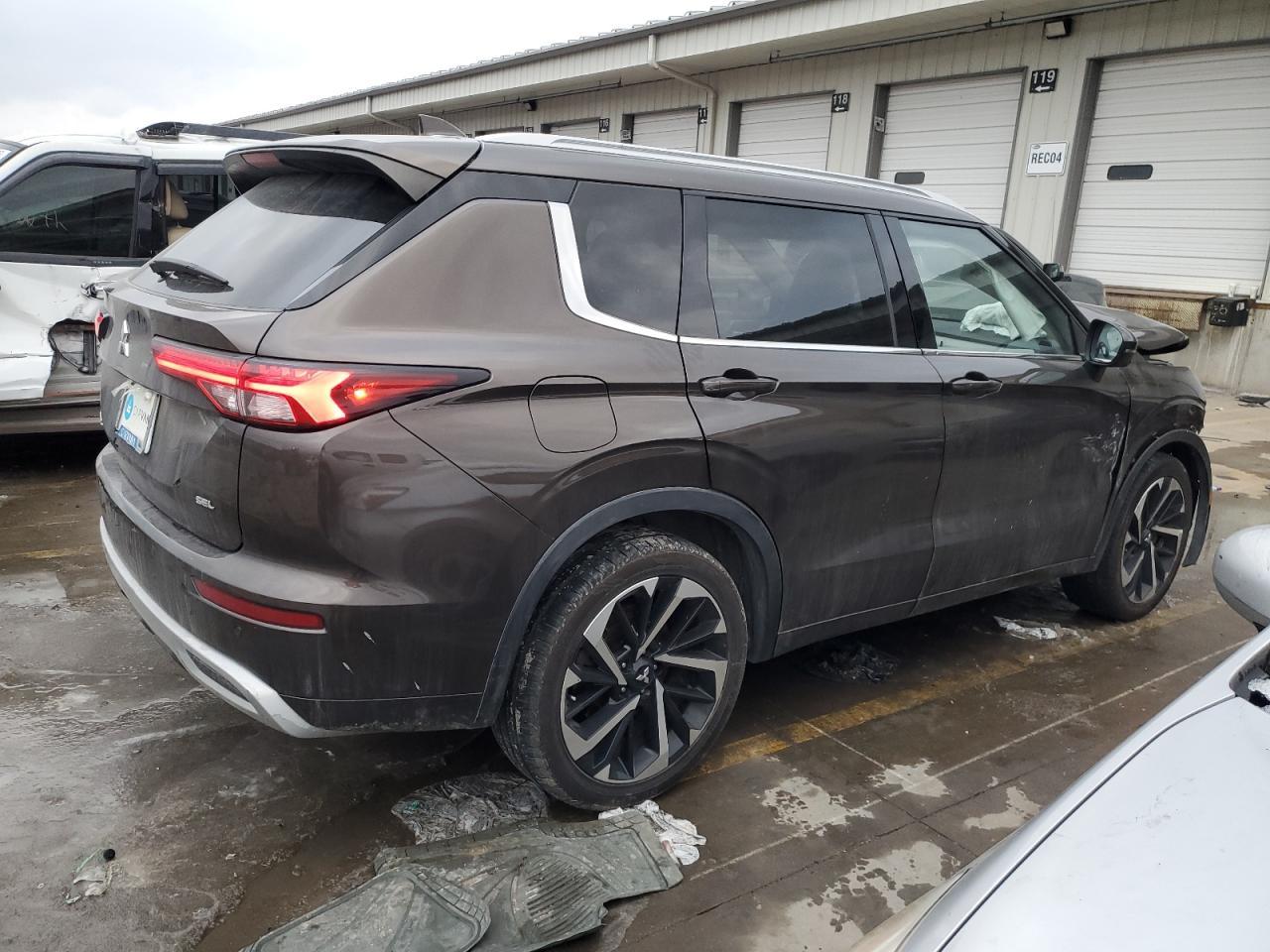 2022 MITSUBISHI outlander