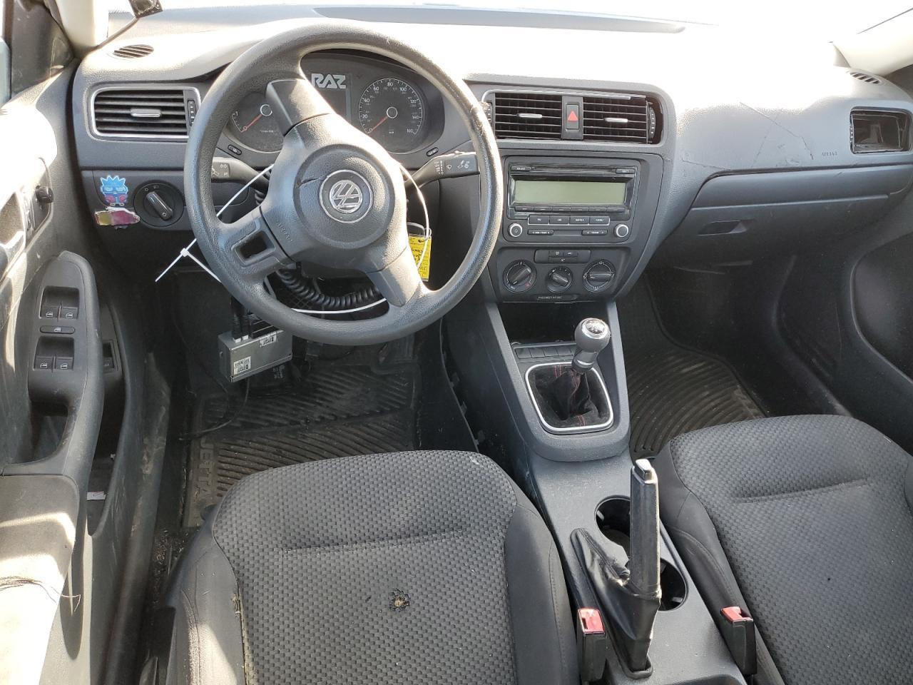 2011 VOLKSWAGEN JETTA
