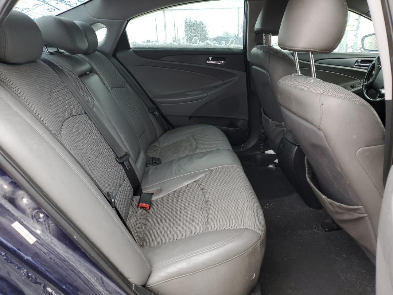 2011 HYUNDAI SONATA