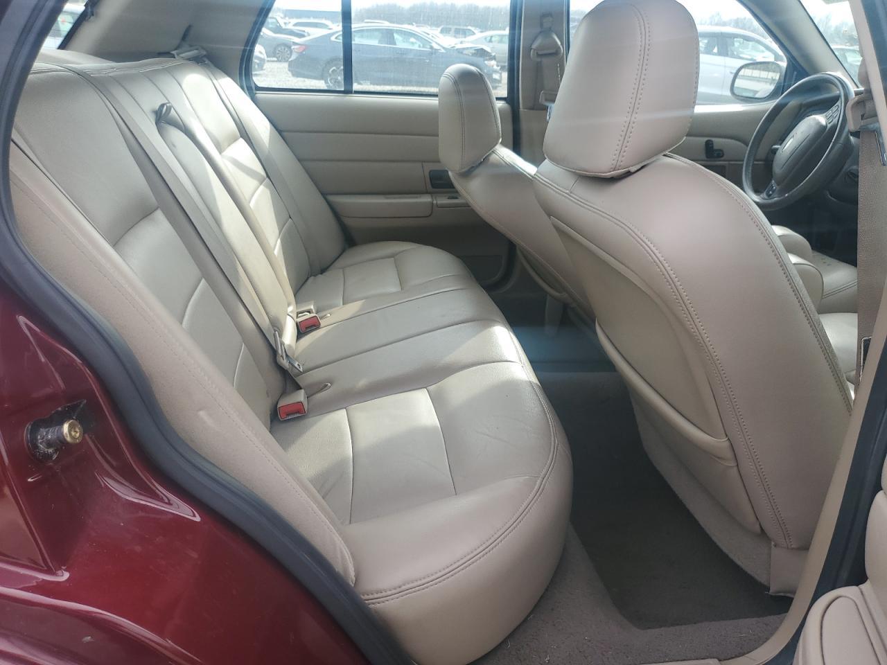 2004 FORD Crown Victoria