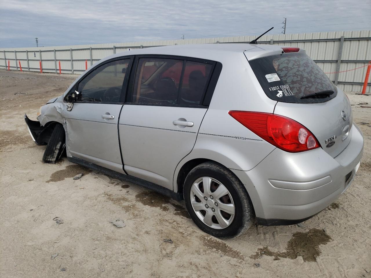 2009 NISSAN VERSA