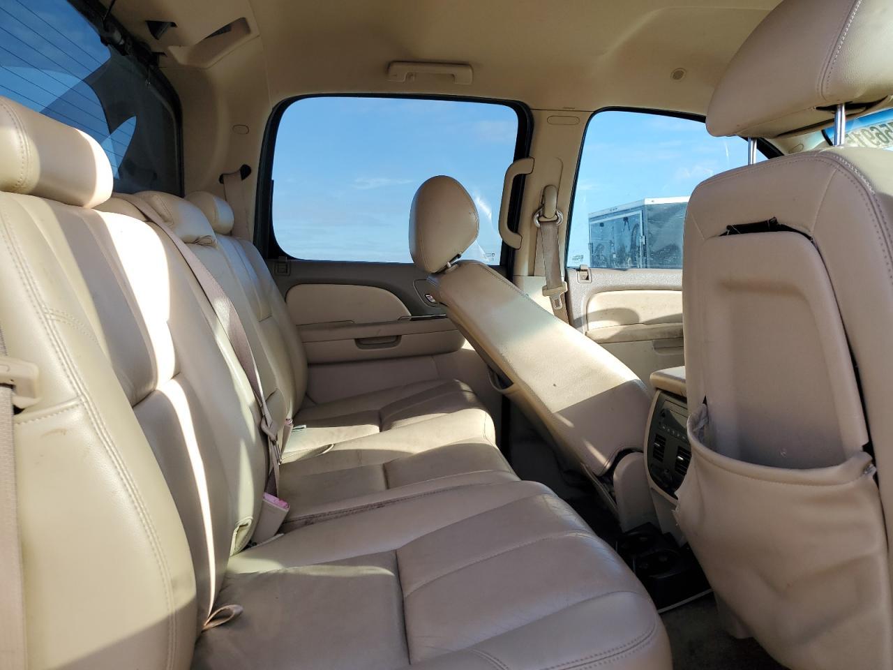 2011 CHEVROLET Avalanche