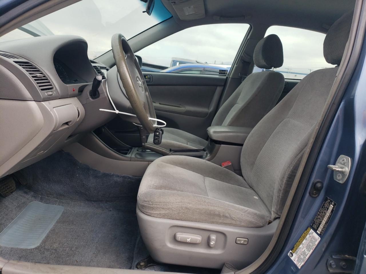 2004 TOYOTA CAMRY
