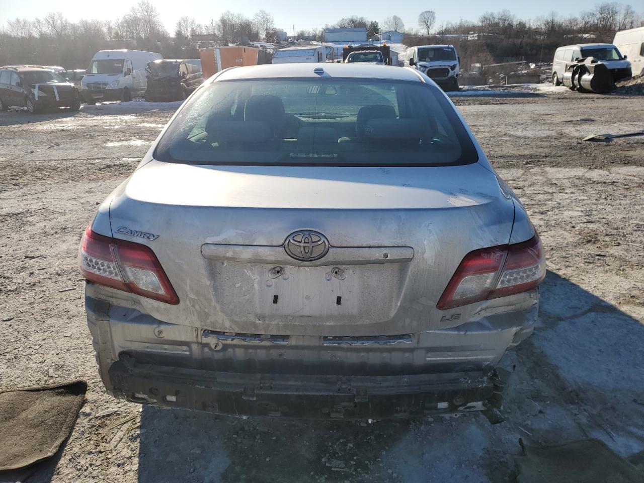 2010 TOYOTA CAMRY