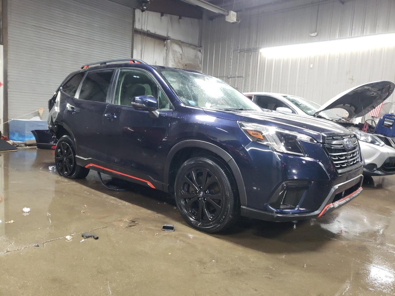 2022 SUBARU FORESTER