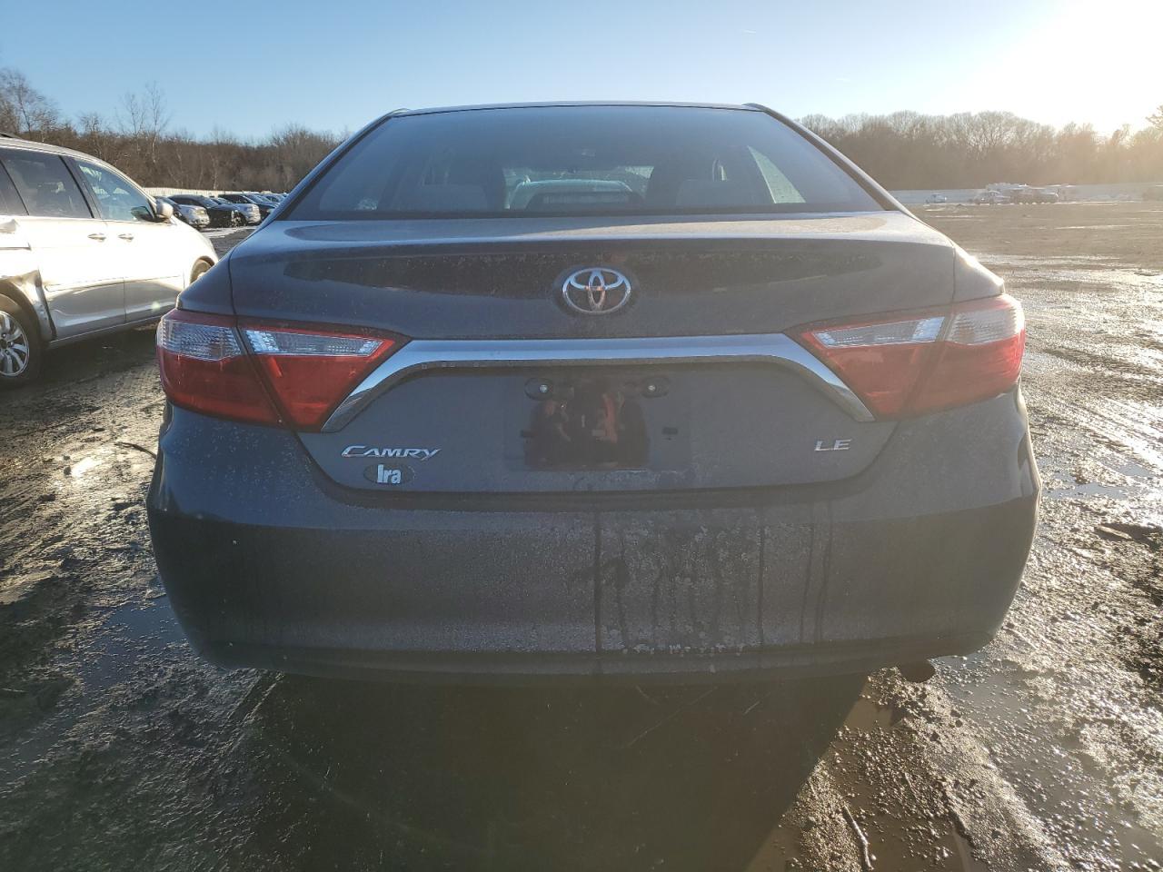 2016 TOYOTA CAMRY