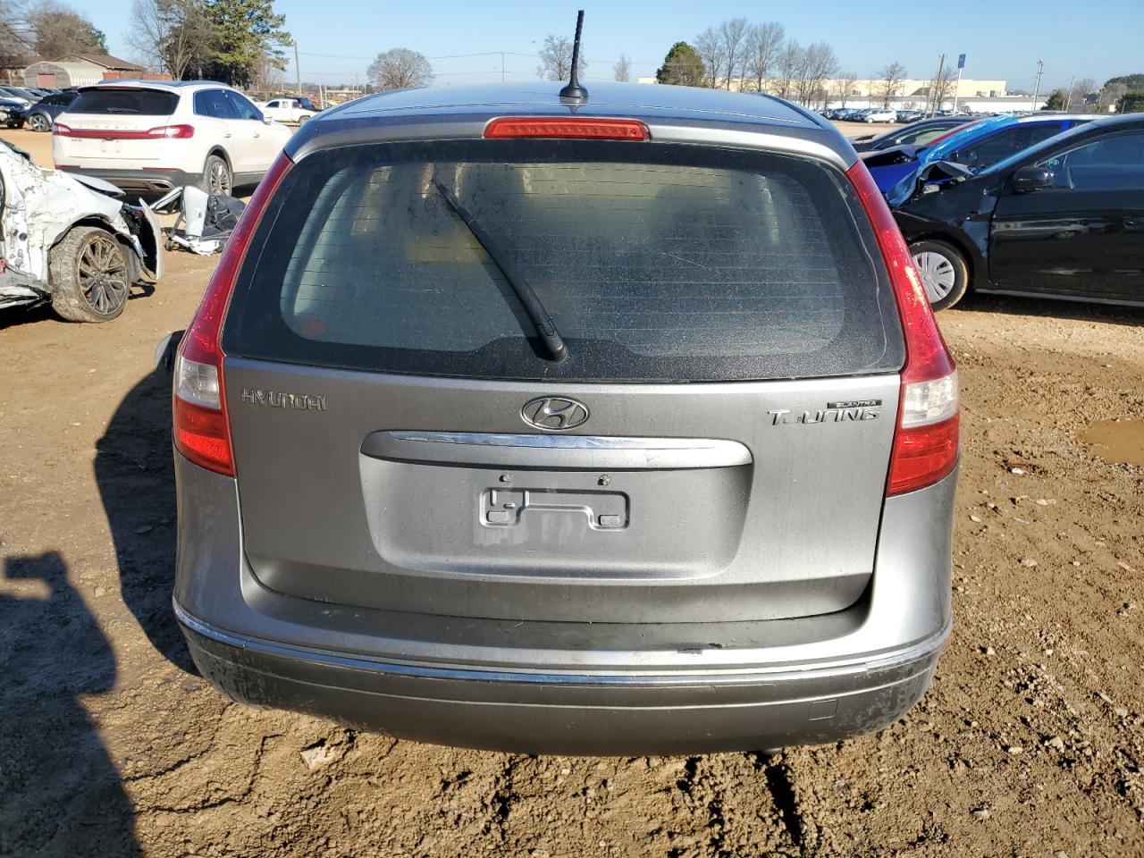 2011 HYUNDAI ELANTRA
