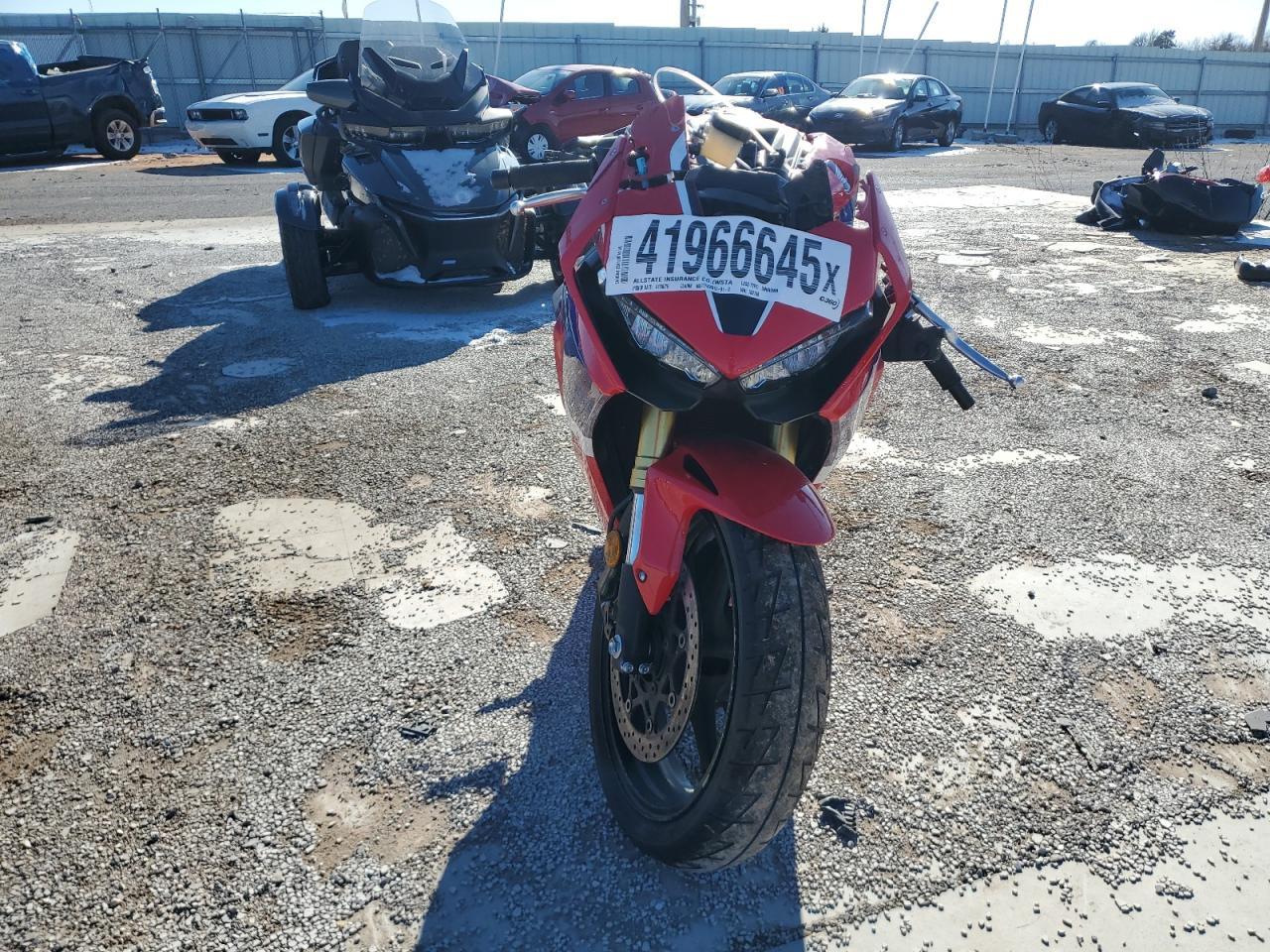 2024 HONDA CBR1000