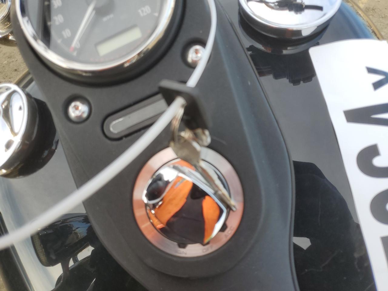 2017 HARLEY-DAVIDSON Fxdb