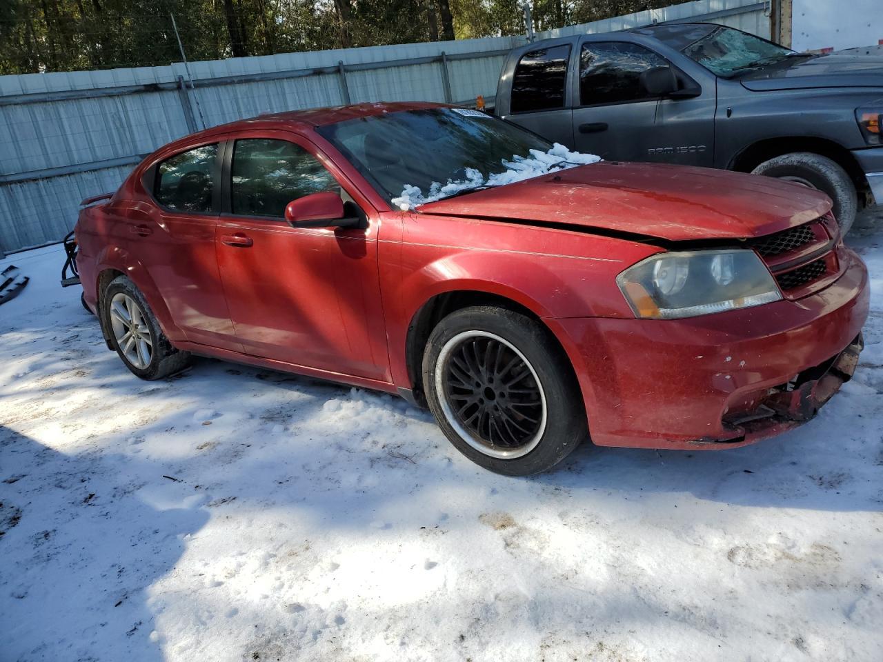 2014 DODGE Avenger
