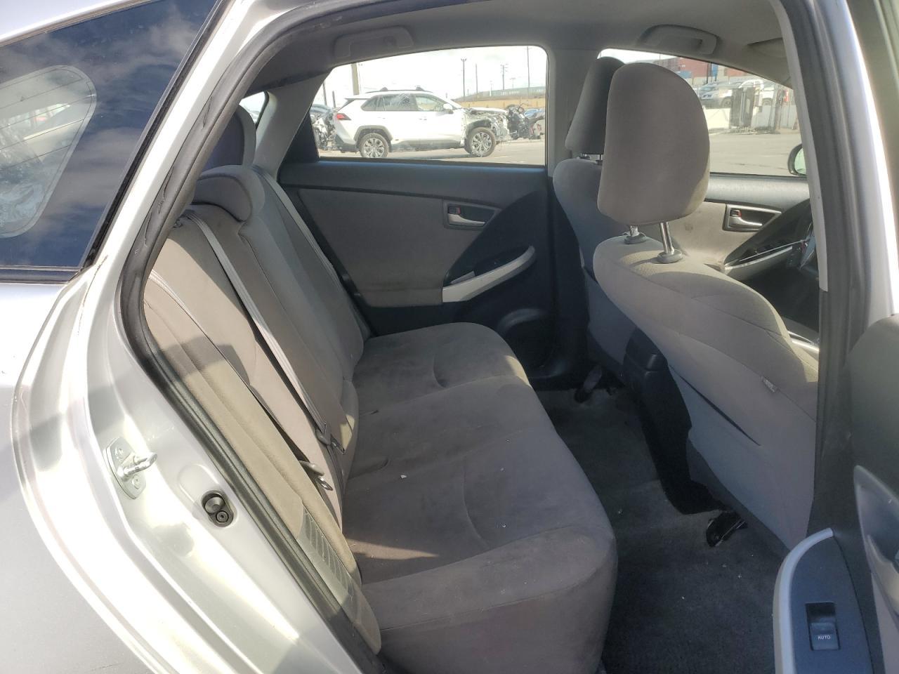 2015 TOYOTA PRIUS