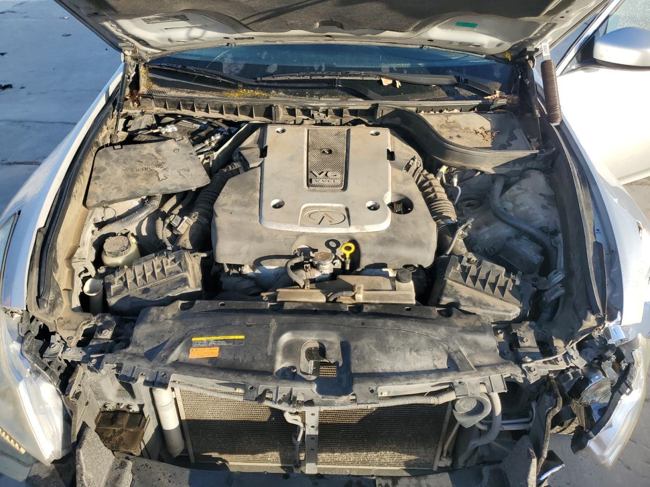 2011 INFINITI G37