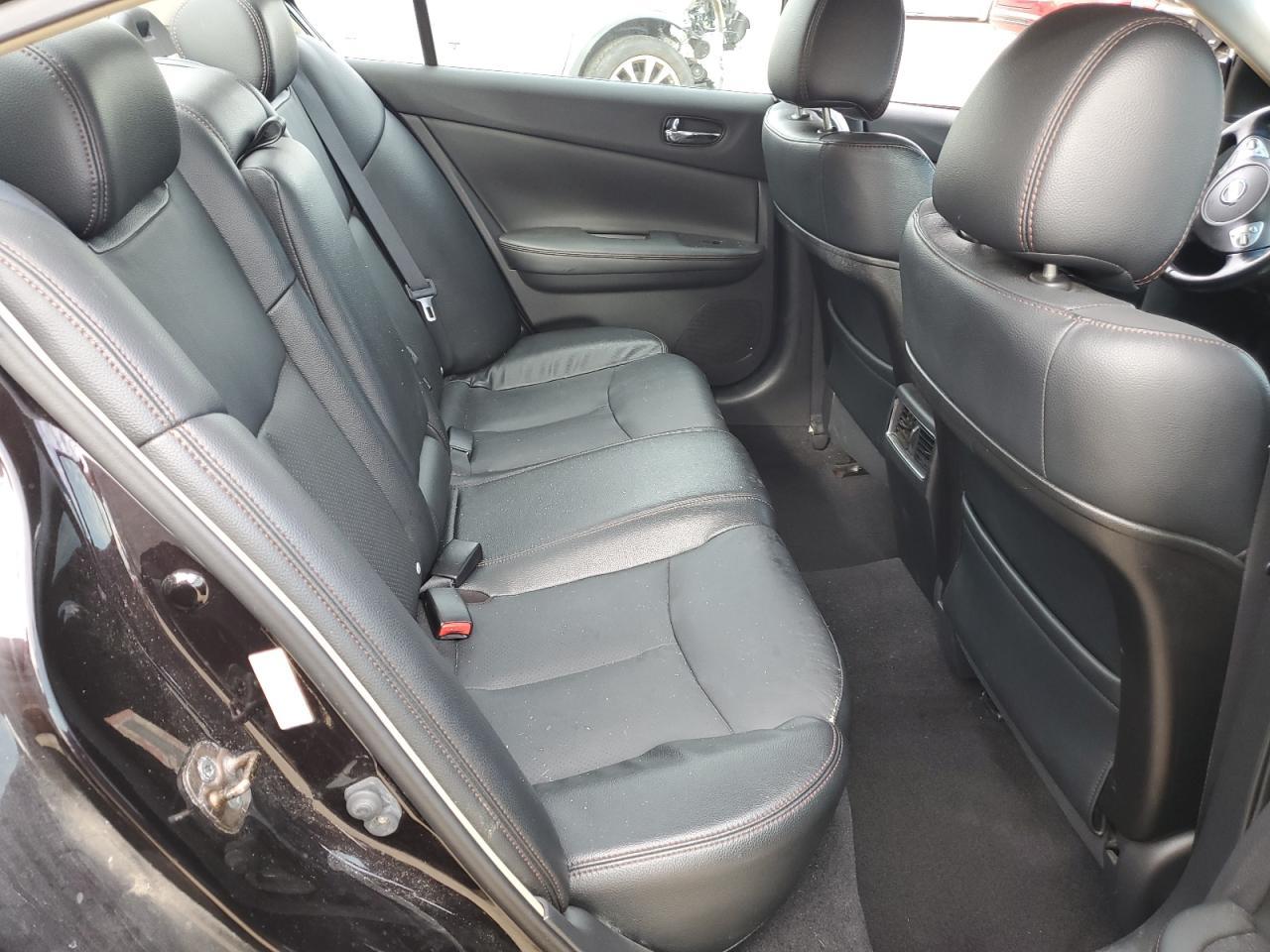 2010 NISSAN Maxima