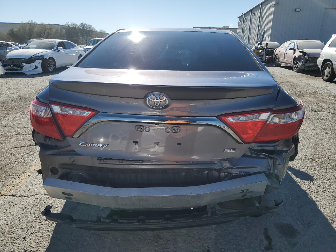 2016 TOYOTA CAMRY