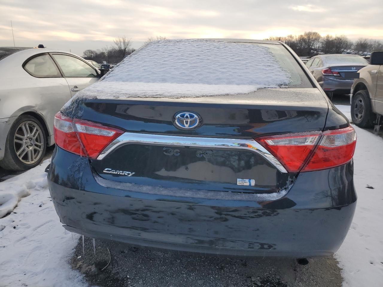 2015 TOYOTA CAMRY