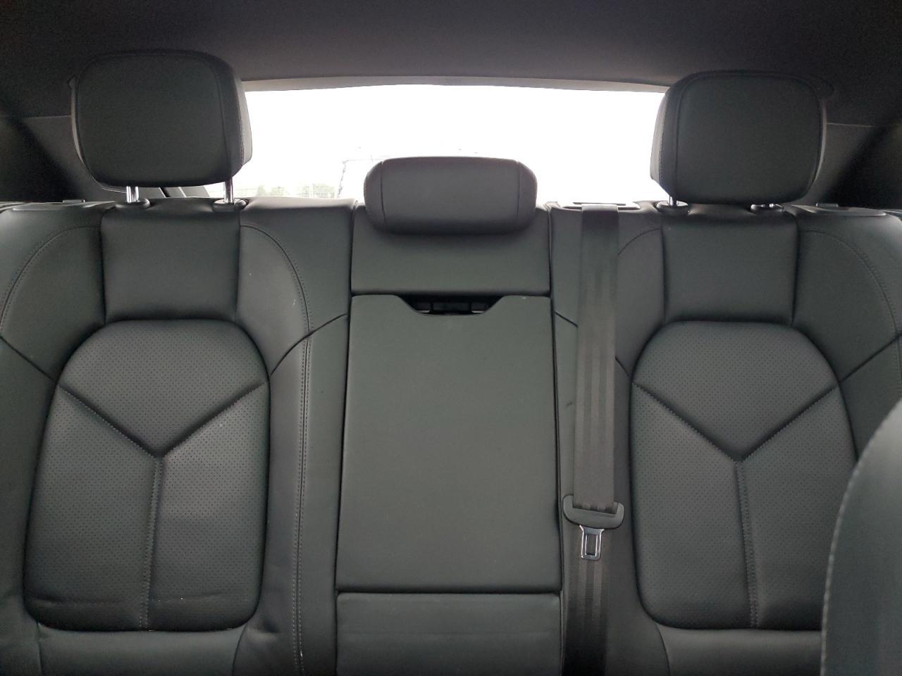 2019 PORSCHE Macan