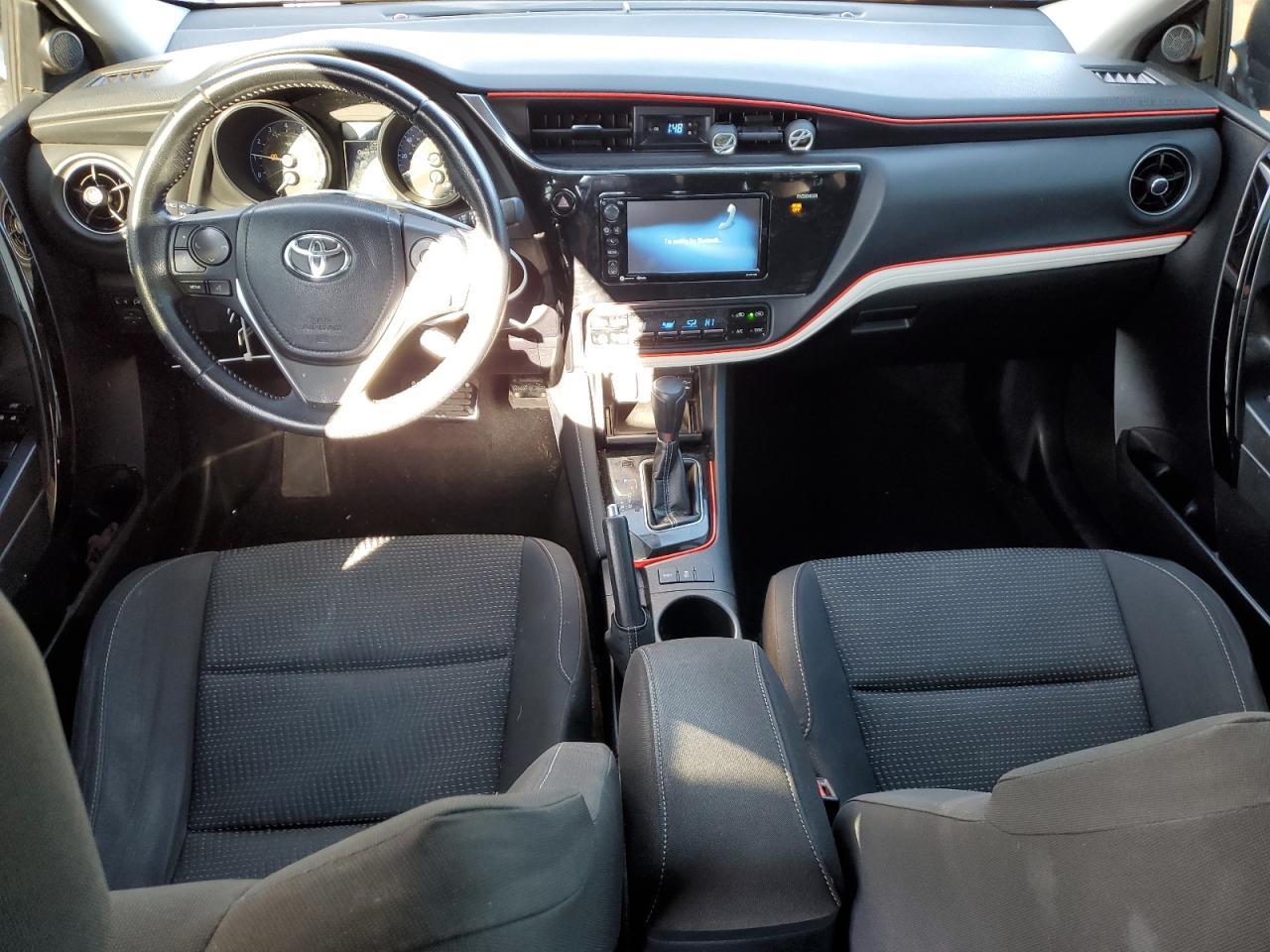 2017 TOYOTA COROLLA