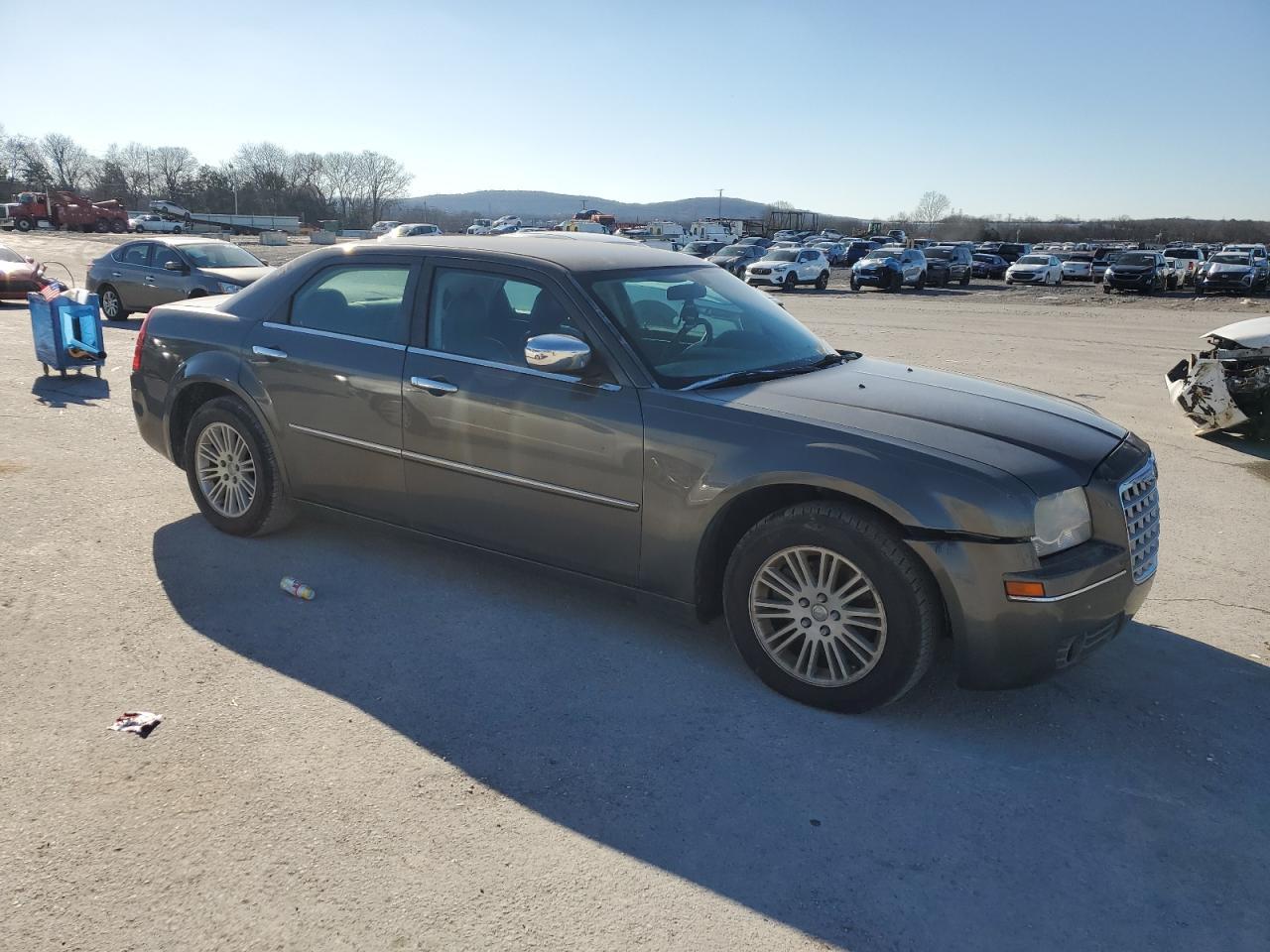 2010 CHRYSLER 300