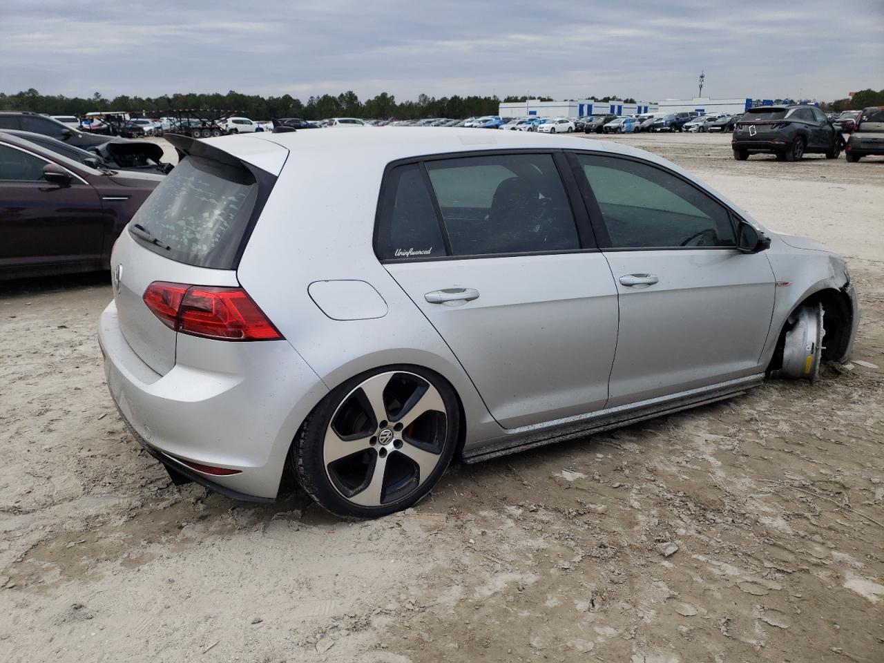 2016 VOLKSWAGEN GTI