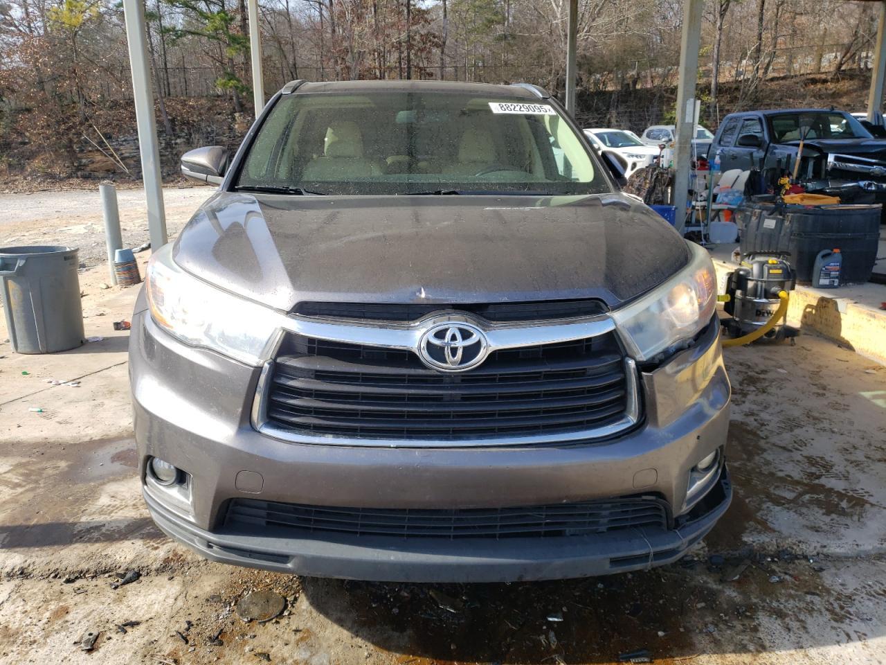 2015 TOYOTA HIGHLANDER