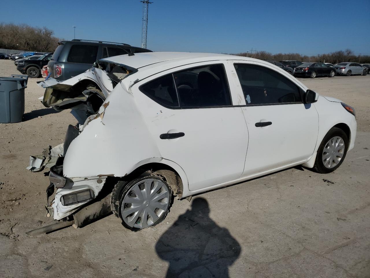 2019 NISSAN VERSA