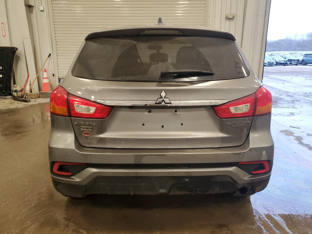 2018 MITSUBISHI outlander
