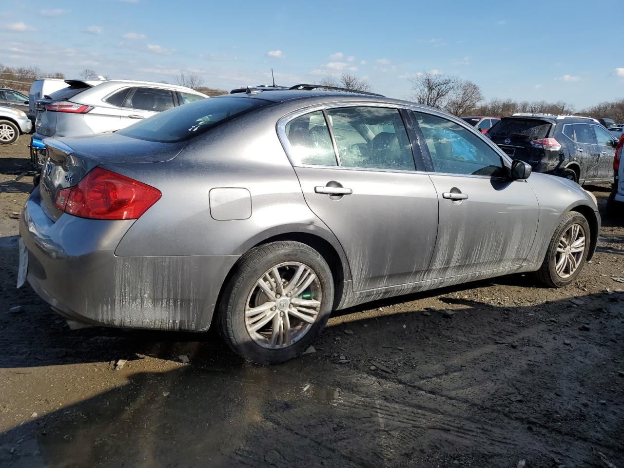 2012 INFINITI G25