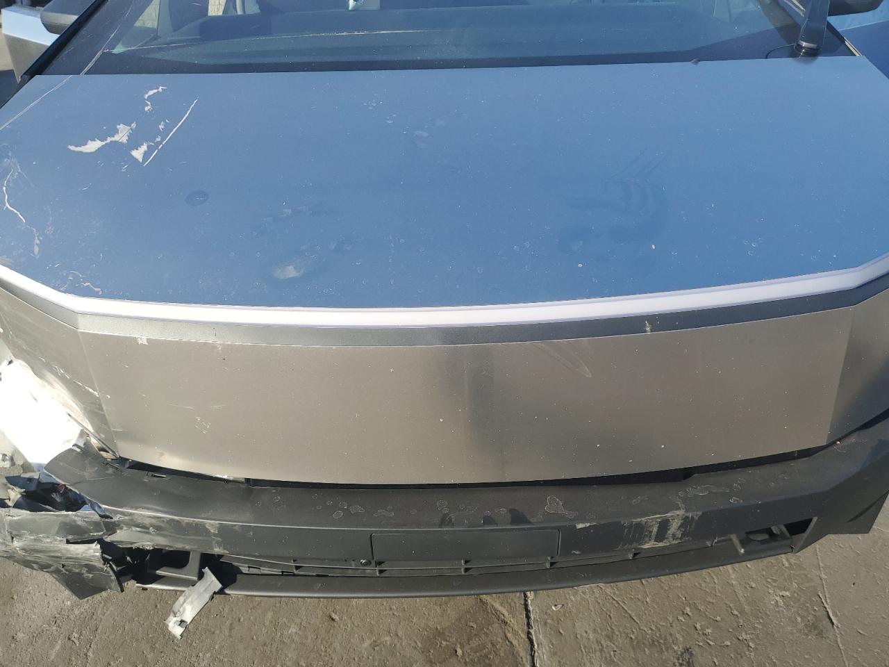 2024 TESLA Cybertruck