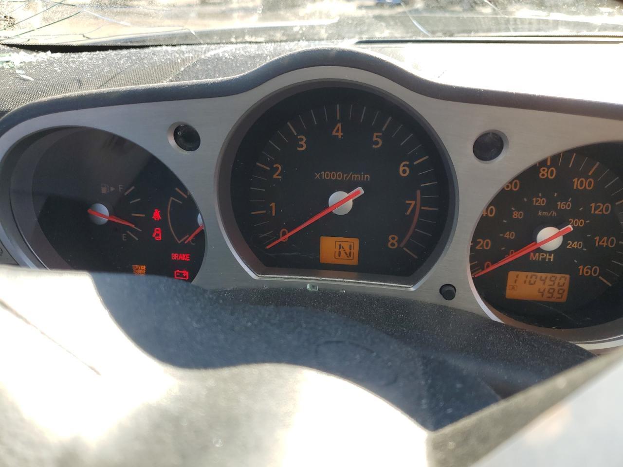 2004 NISSAN Z