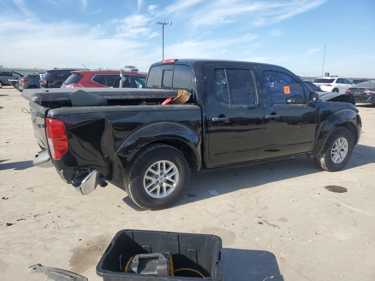 2015 NISSAN Frontier
