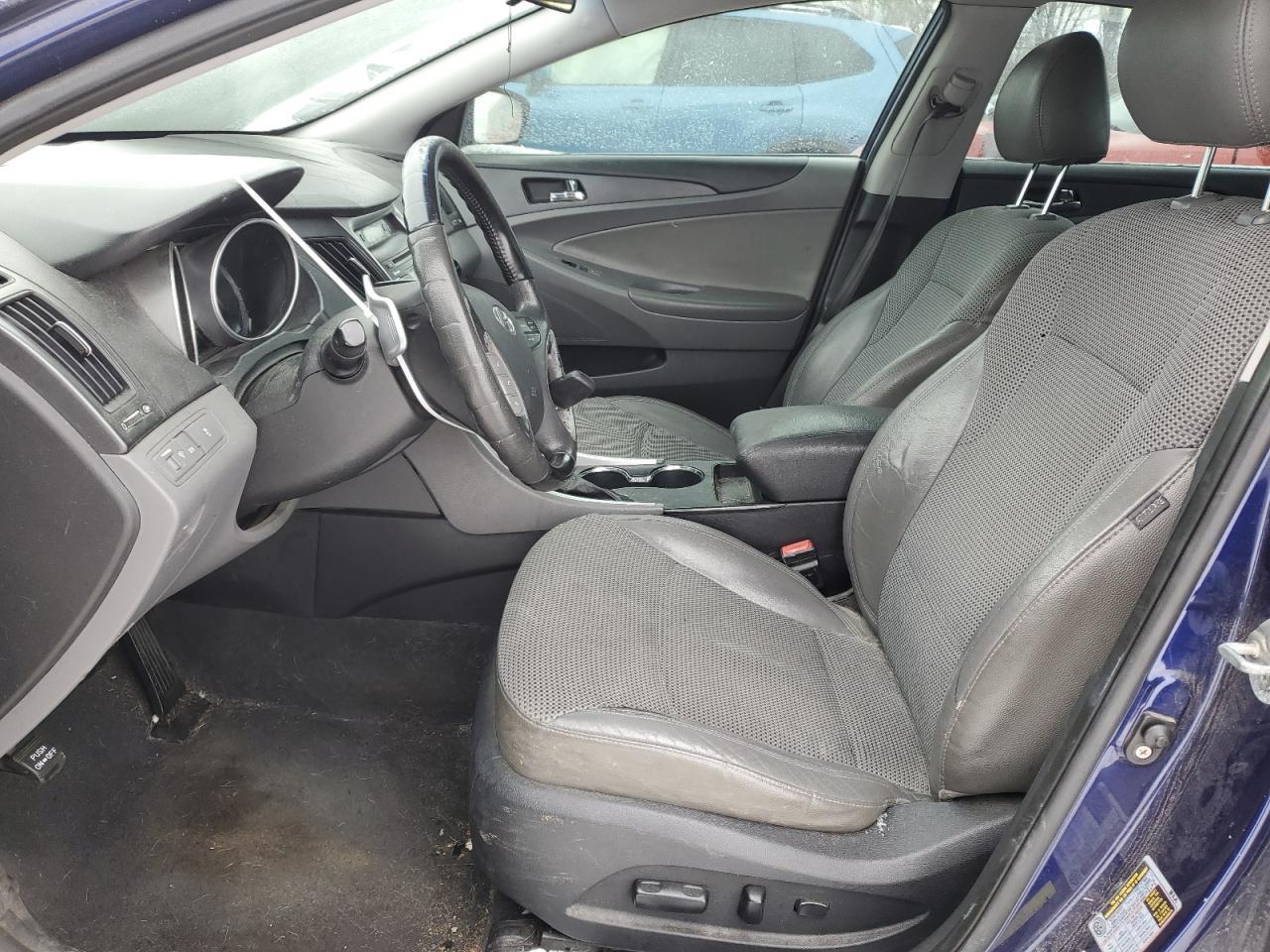 2011 HYUNDAI SONATA