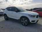 2022 VOLVO XC40