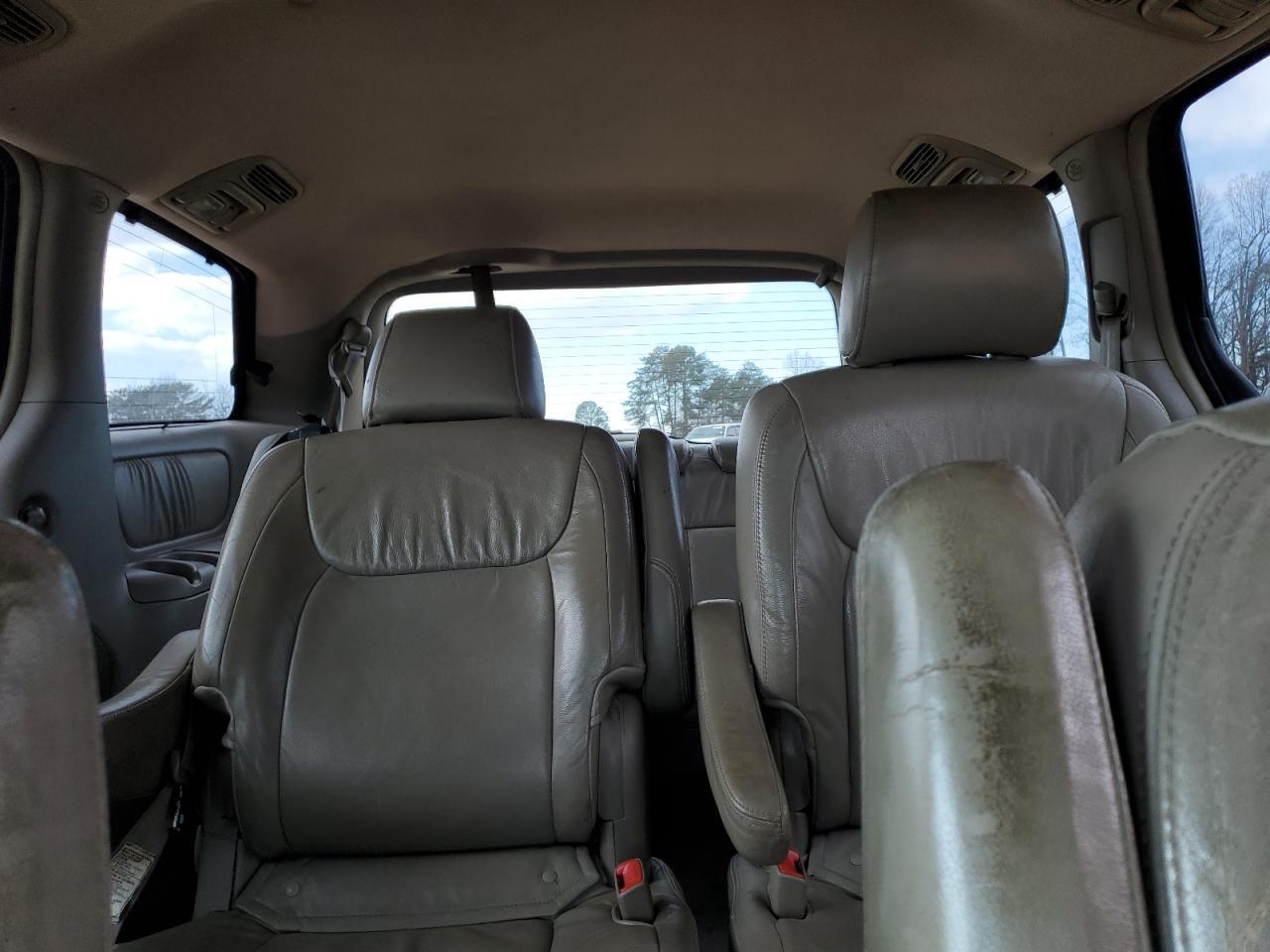 2007 TOYOTA SIENNA