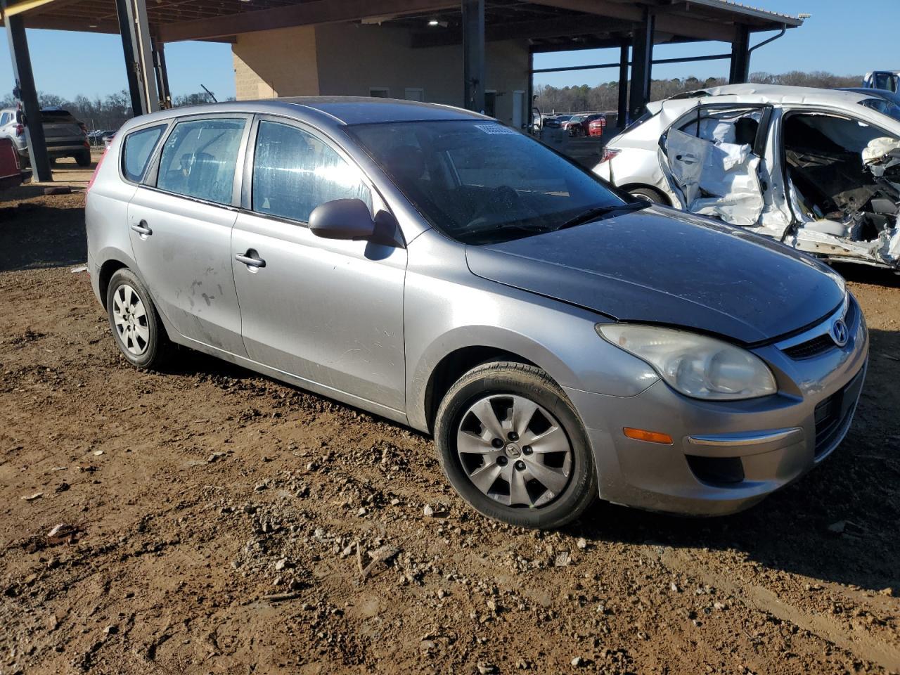 2011 HYUNDAI ELANTRA
