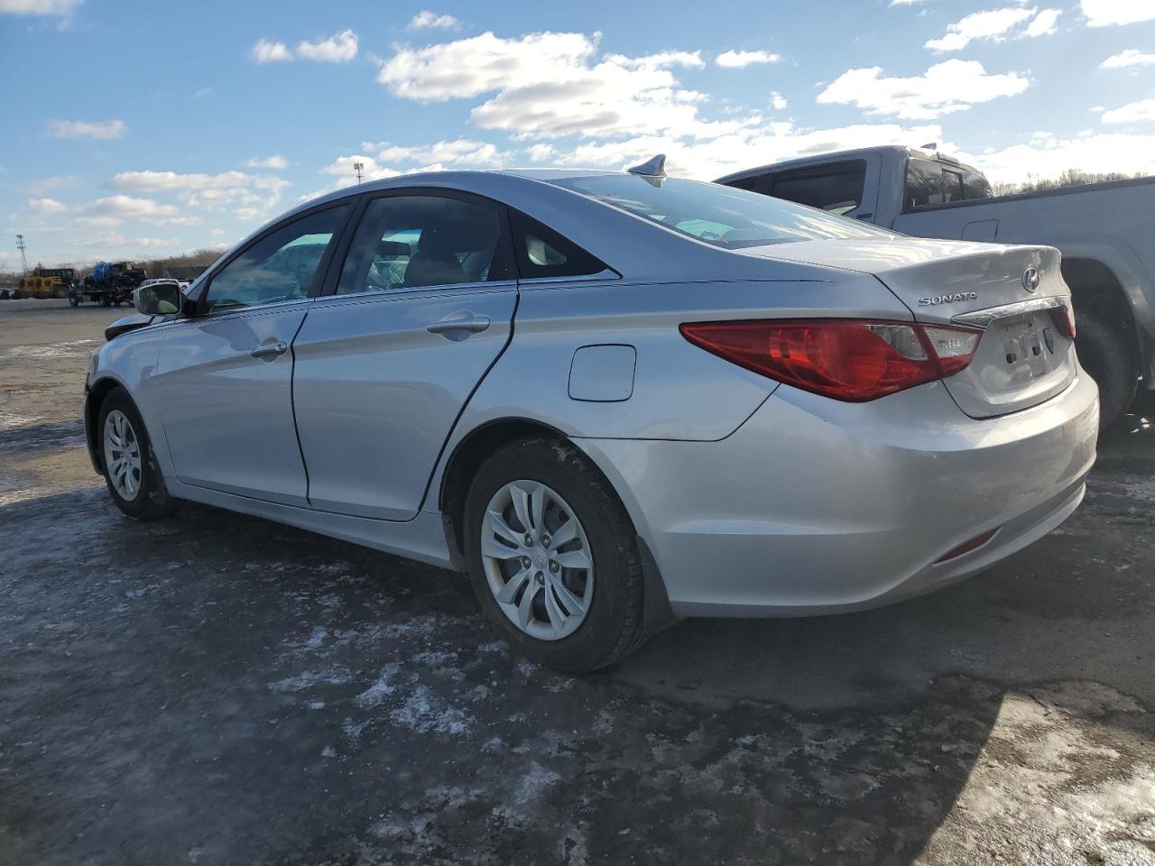 2011 HYUNDAI SONATA
