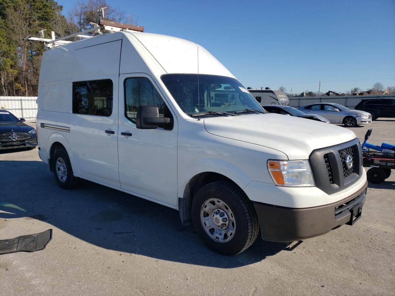 2015 NISSAN Nv