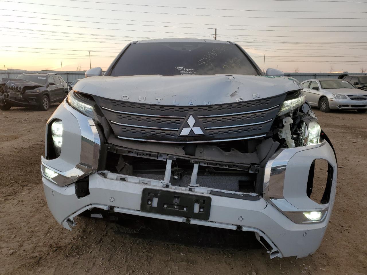 2022 MITSUBISHI outlander
