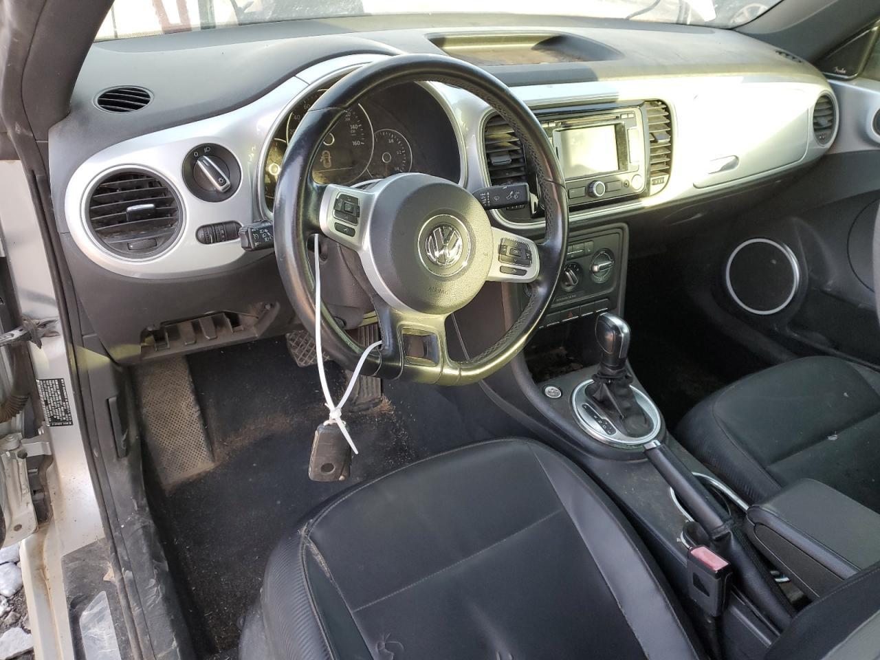 2012 VOLKSWAGEN Beetle