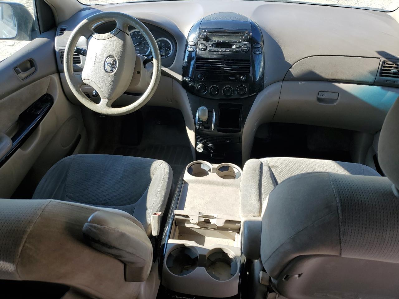 2004 TOYOTA SIENNA