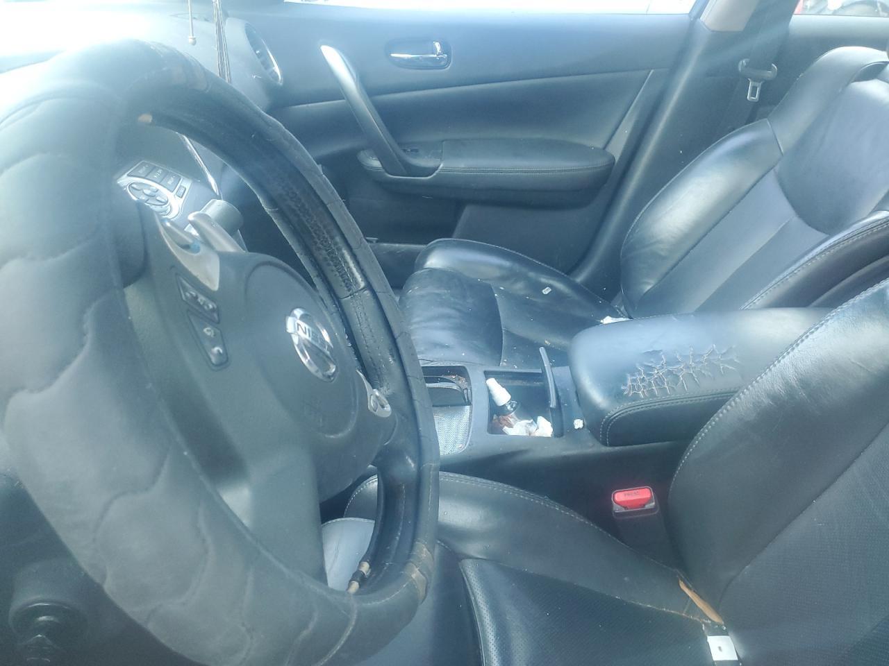 2011 NISSAN Maxima