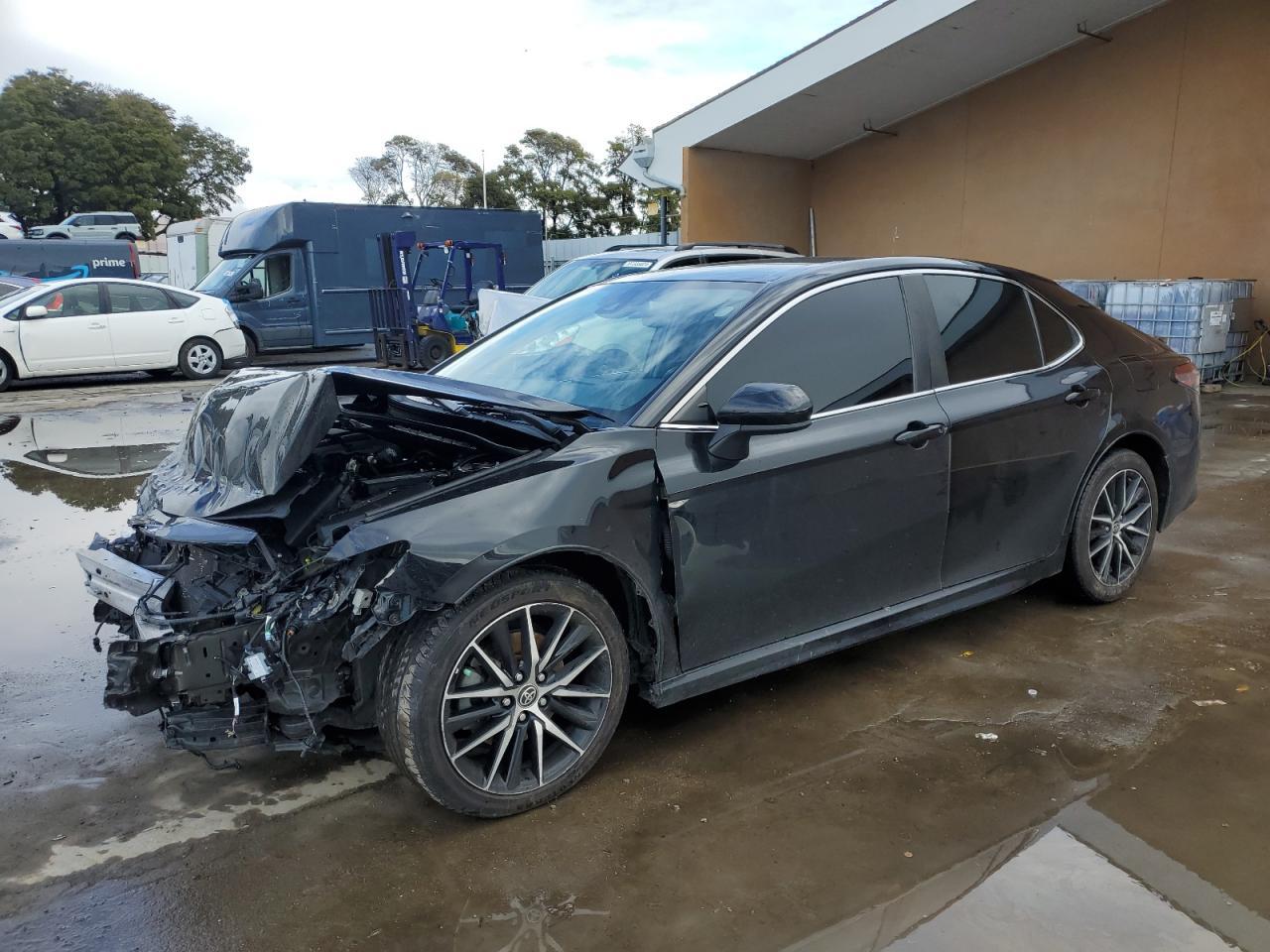2021 TOYOTA CAMRY