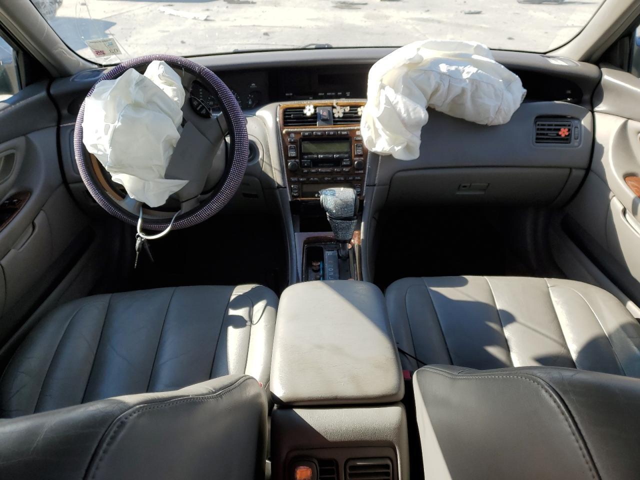 2004 TOYOTA Avalon