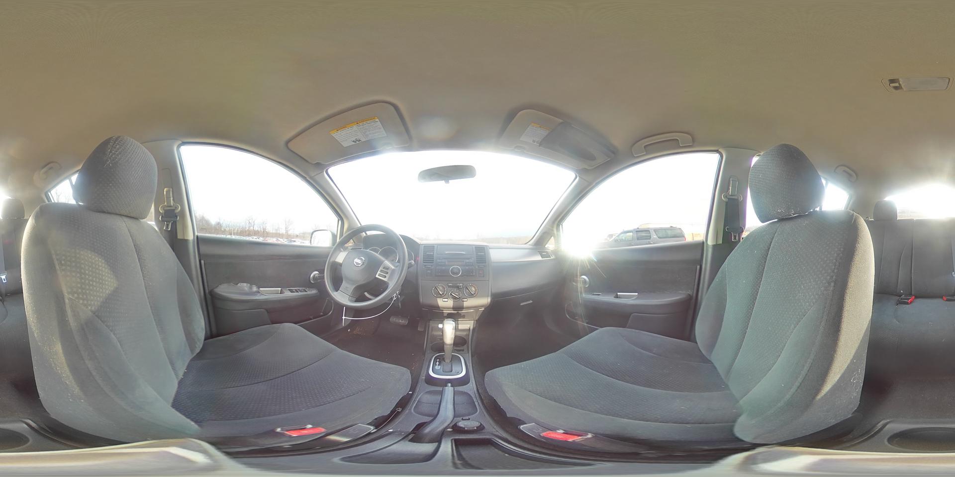 2011 NISSAN VERSA