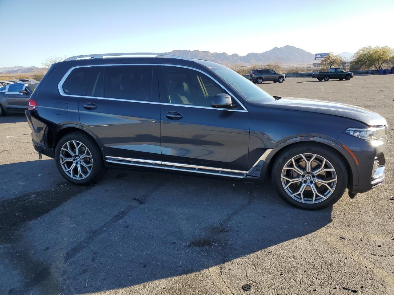 2020 BMW X7