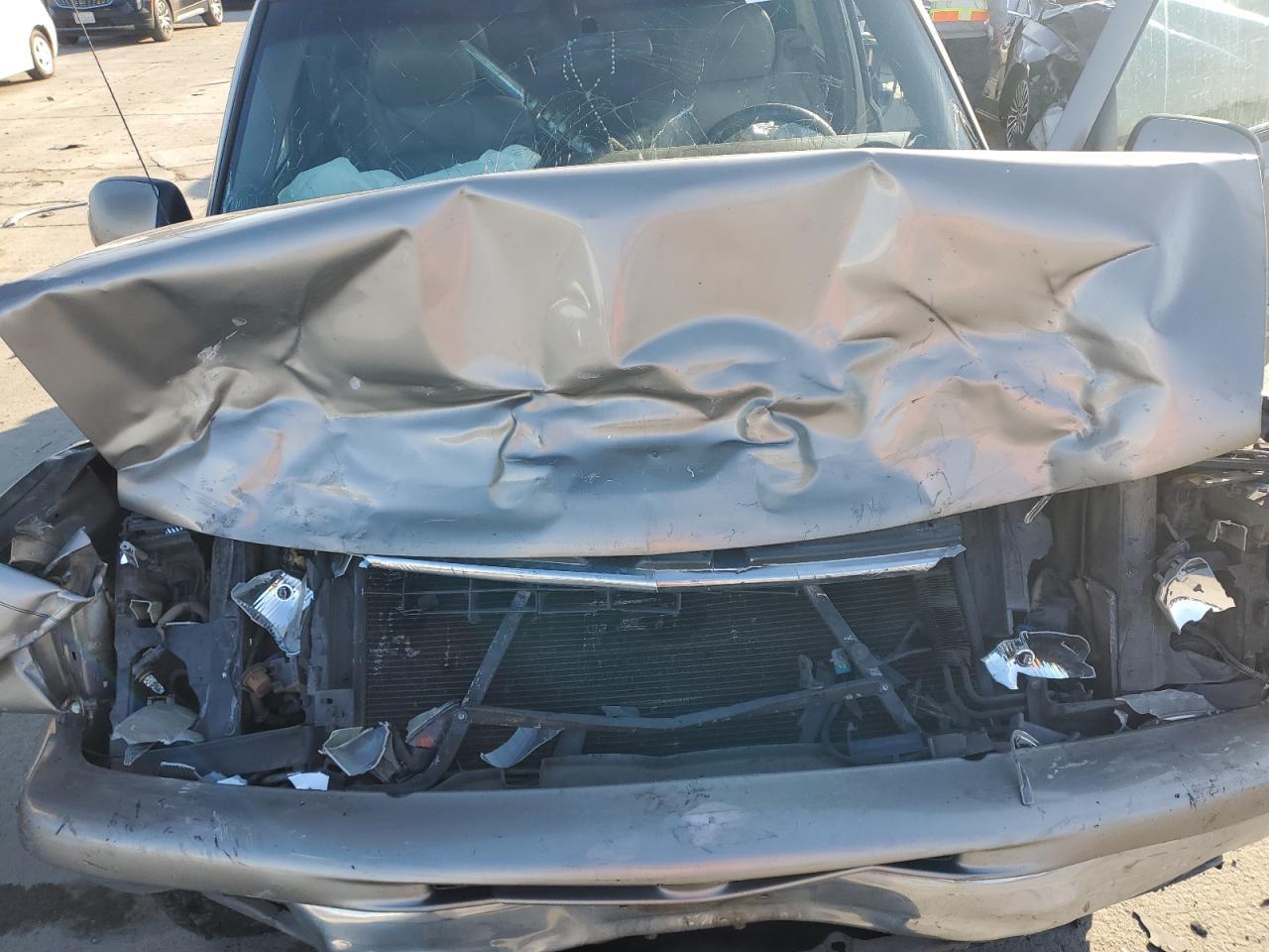 2001 CHEVROLET Tahoe