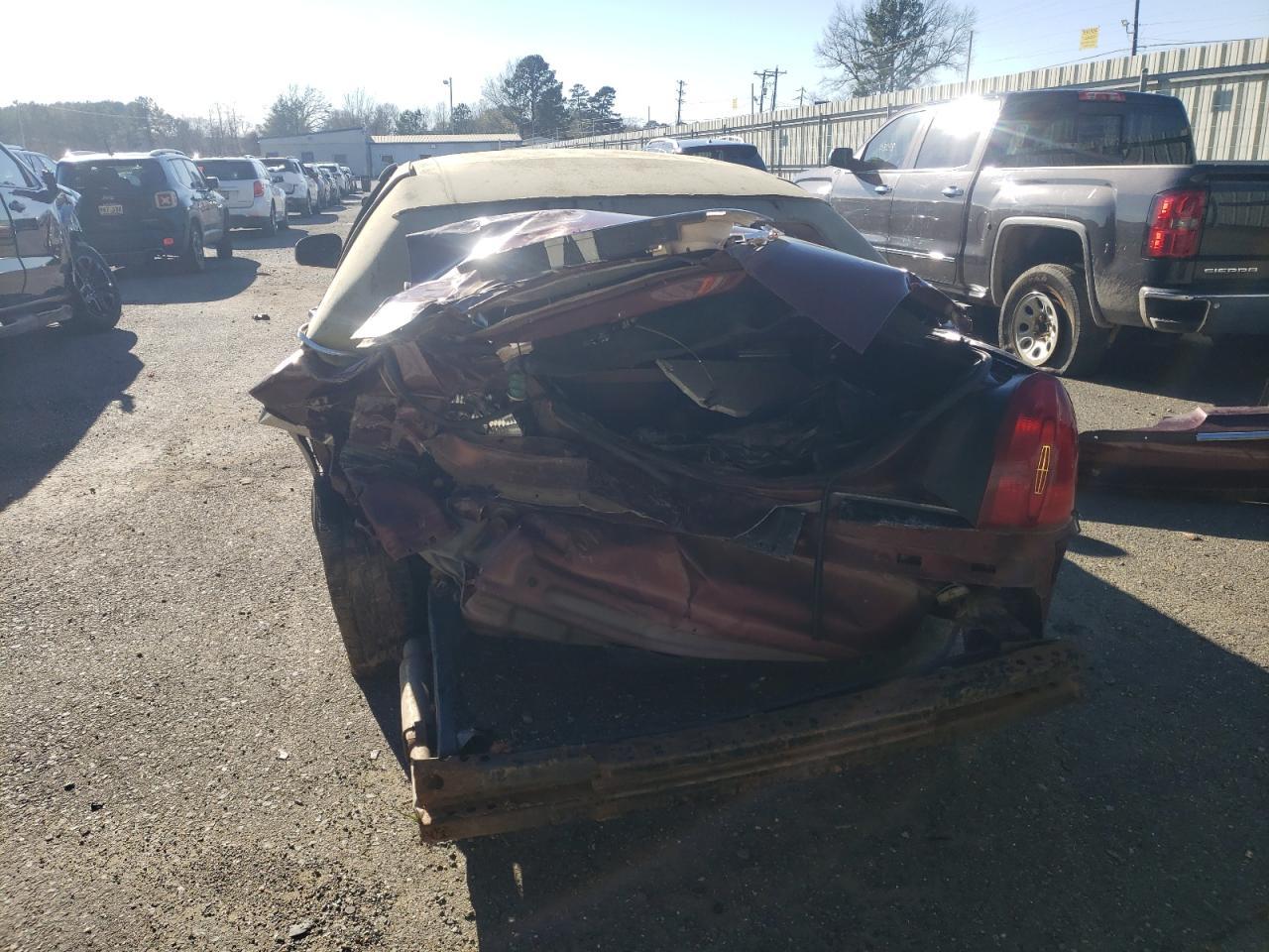 2001 LINCOLN Town Car