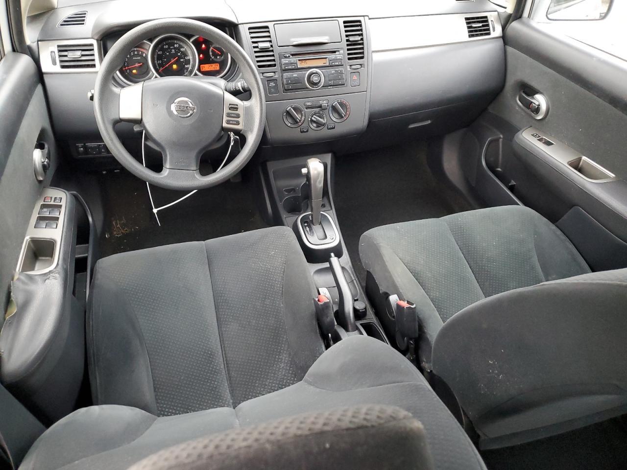 2011 NISSAN VERSA