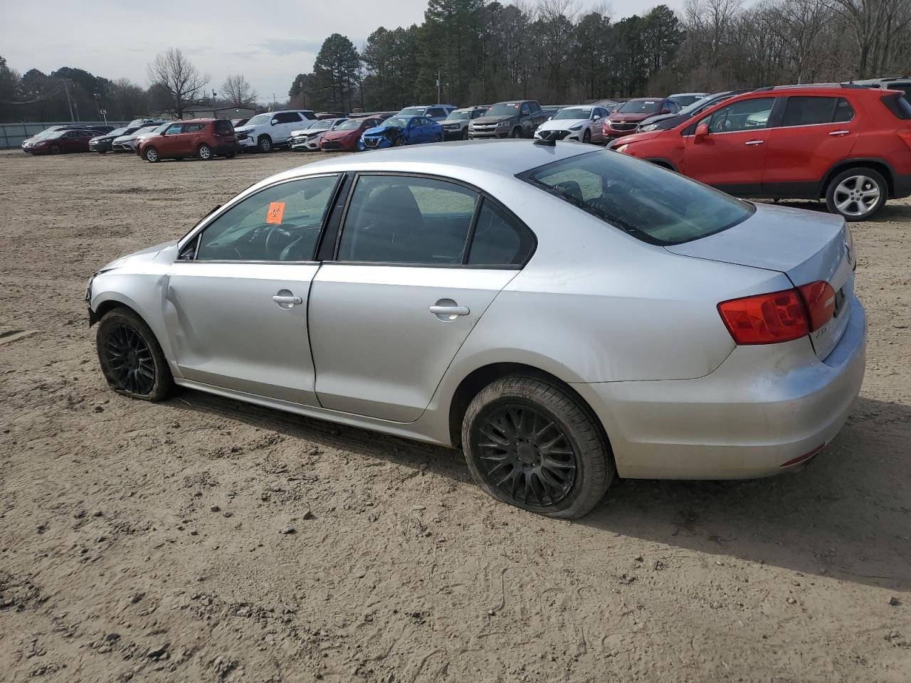 2011 VOLKSWAGEN JETTA